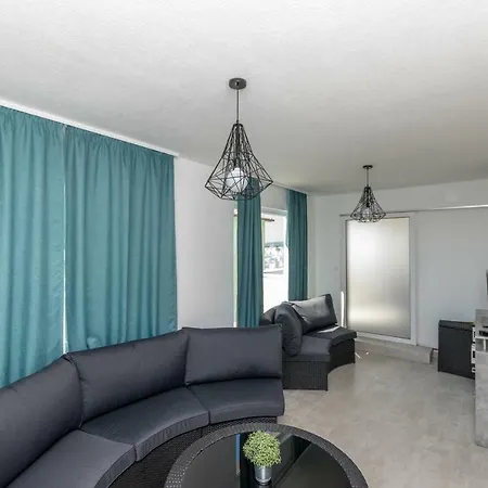 Ivan Apartman