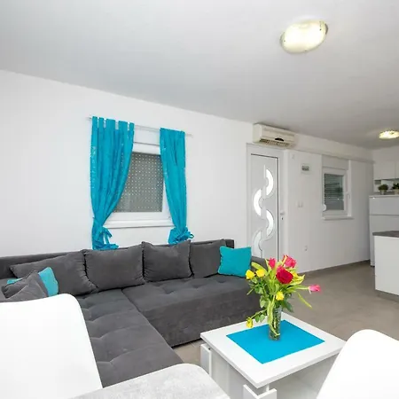 Ivan Apartman