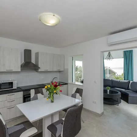 Διαμέρισμα Ivan Τρογκίρ